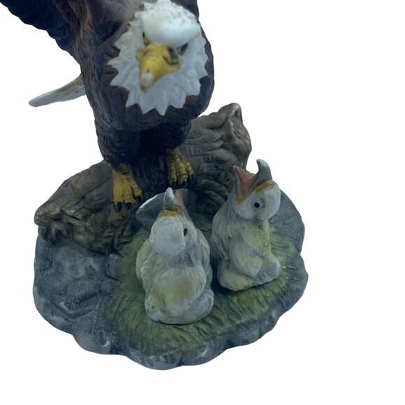 Vtg Bald Eagle & Hungry Eaglets in Nest Figurine Statue Hand Painted 8"x8" - Picture 3 of 9